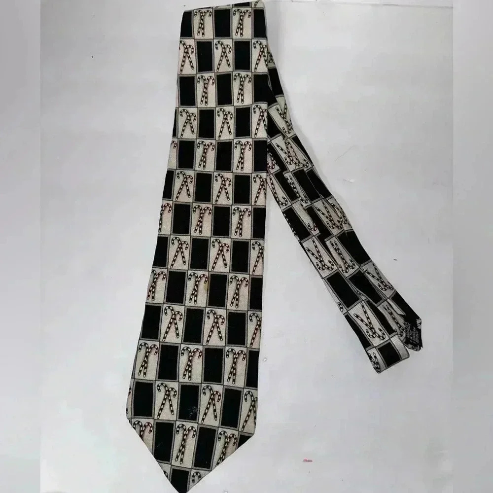 Christmas Candy Cane Tie